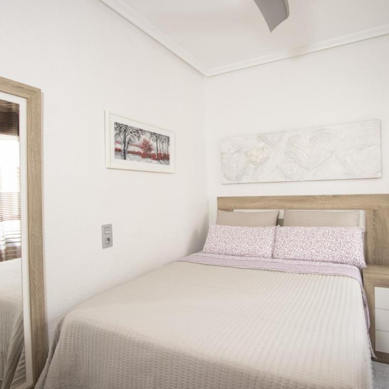 Los Gases ID129 - Three-Bedroom Apartment with Balcony - 13
