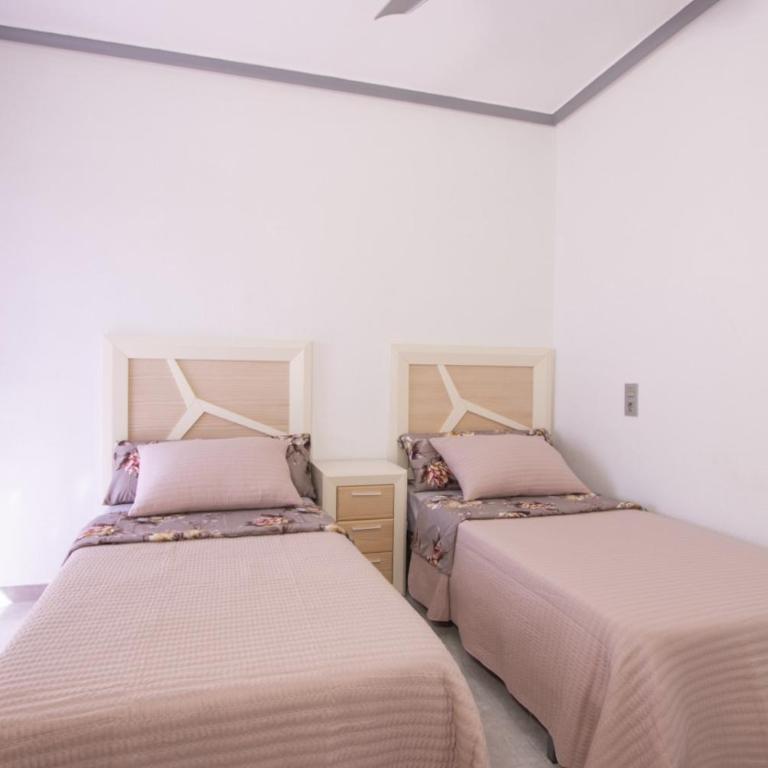 Los Gases ID129 - Three-Bedroom Apartment with Balcony - 19