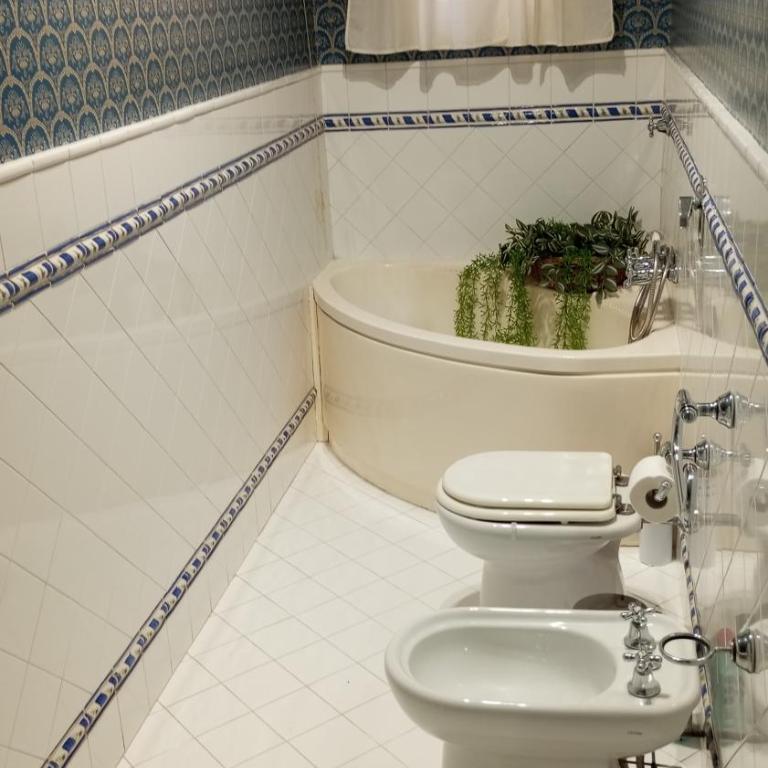 Fardella 75 - Double Room with Shared Bathroom - 1