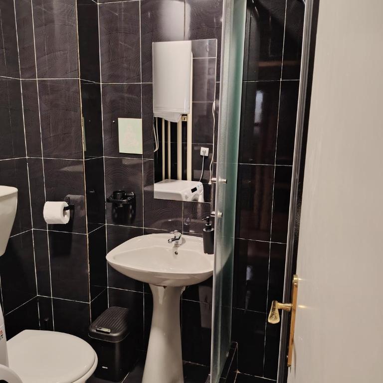 Green land house - Osnovna Trokrevetna Soba - 8