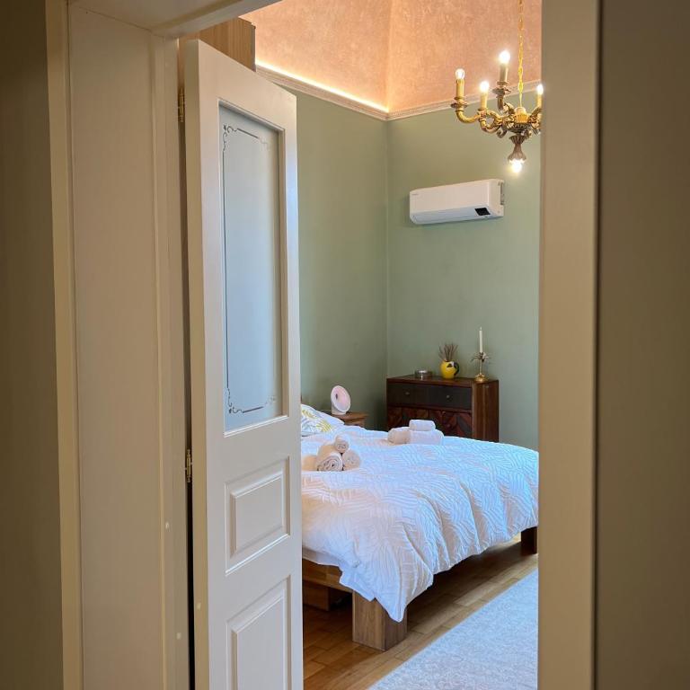 Sicily Wanderloft Luxury Retreat - Two-Bedroom Deluxe Apartment with Balcony - 83