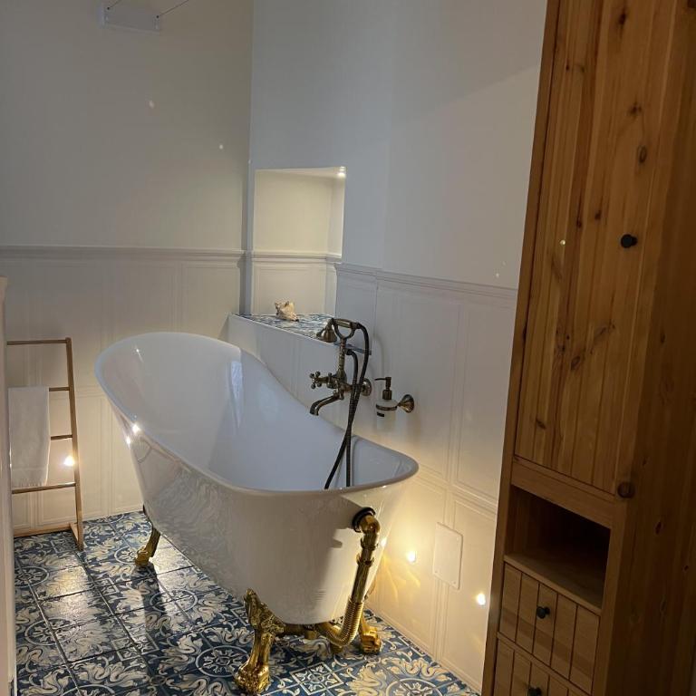 Sicily Wanderloft Luxury Retreat - Two-Bedroom Deluxe Apartment with Balcony - 54