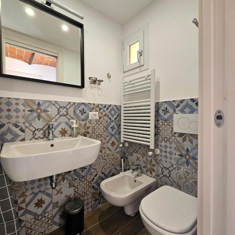 Pan - Twin Room with Private External Bathroom - 4