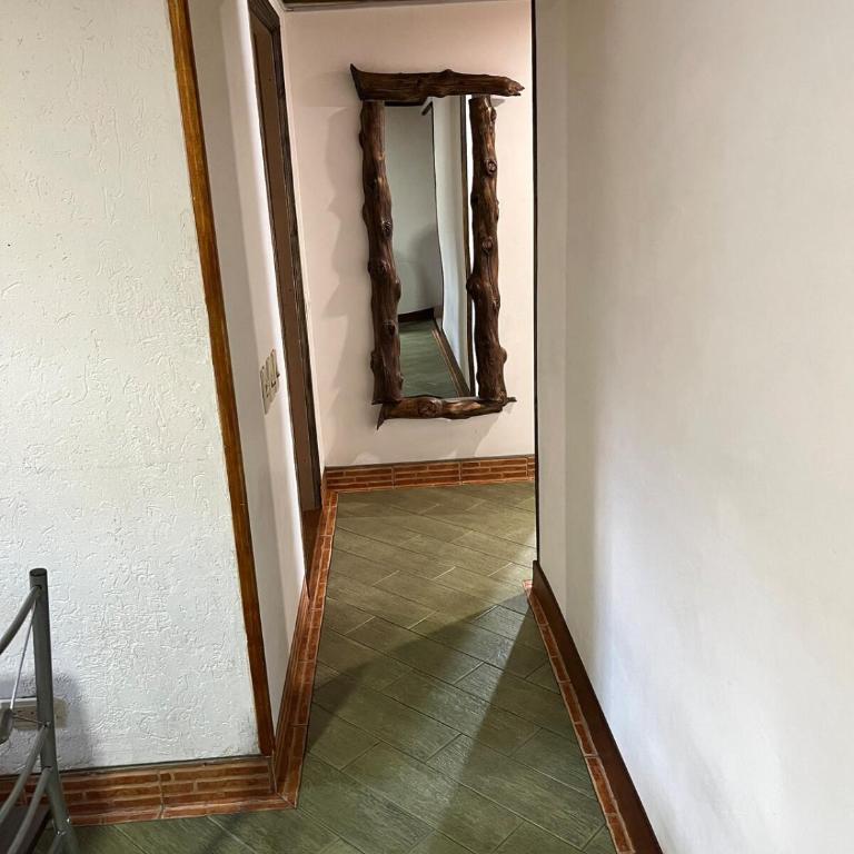 Casa cerca del CC Titán con seguridad Privada - Casa de 2 dormitorios - 6