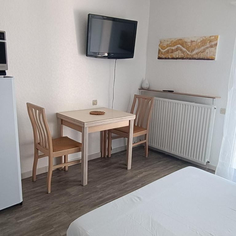 Studio cosy pour curistes avec terrasse, vue sur piscine - Appartement 1 Chambre - 4