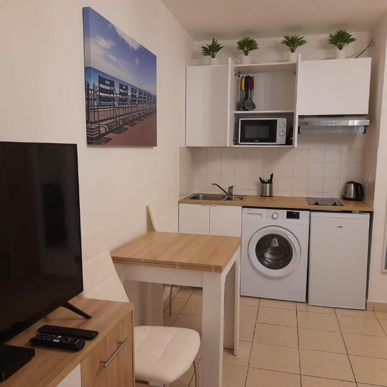 Sunny studio with Terrace - Monolocale con Terrazza - 11
