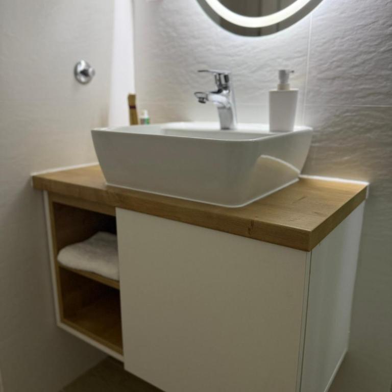 IN apartman - Two-Bedroom Apartment - 9