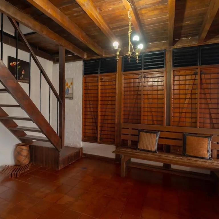 Lakeside chalet with private dock Chalet en el lago con muelle privado - Casa Unifamiliar de 3 dormitorios - 14