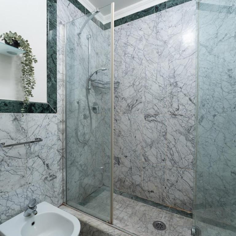 2 minutes from the station Charming apartment - Appartamento con 1 Camera da Letto - 24