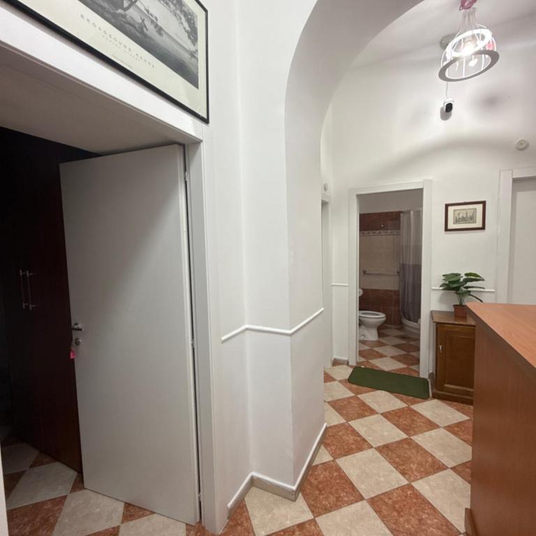 ROMA Classica - Camera Matrimoniale con Bagno Privato Esterno - 3