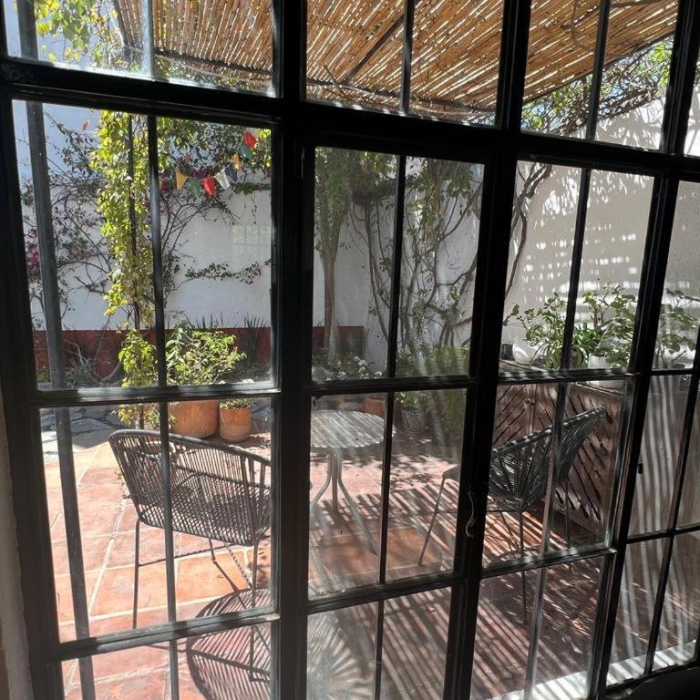 Chic 1 Bedroom Casita with Secret Garden - One-Bedroom Apartment - 3