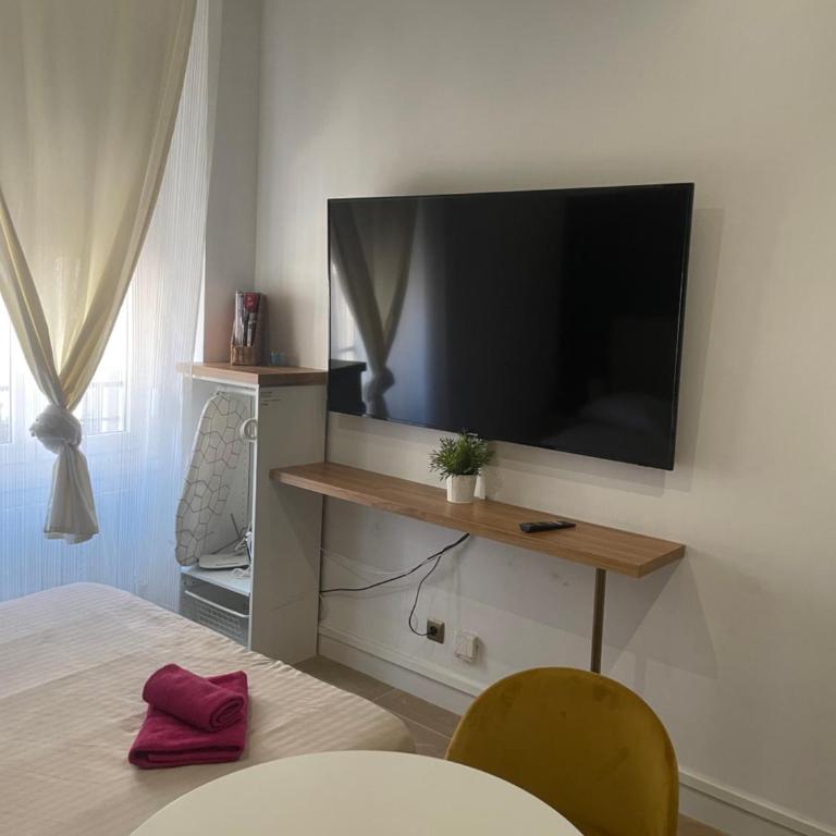 CHARMANT STUDIO proximité GARE LYON PART-DEU - Apartment mit 1 Schlafzimmer - 2