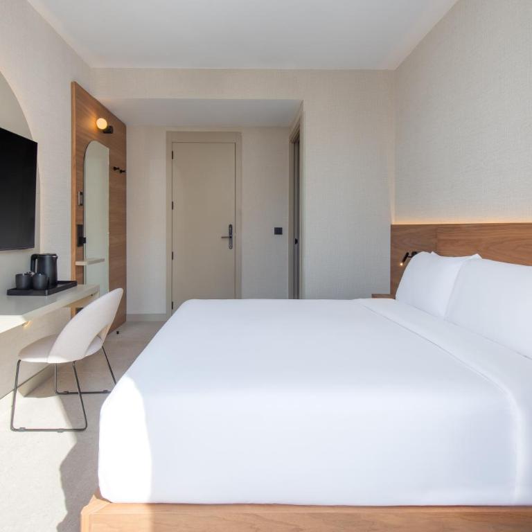 FORTINN Puerta del Sol - Double Room with Balcony - 4