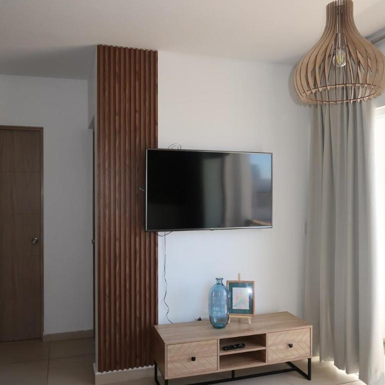 apartment 5 minutes from the beach - Two-Bedroom Apartment - 2