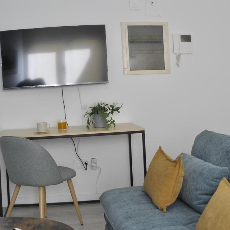 Fantastic Studio in Puerta del Sol - One-Bedroom Apartment - 6