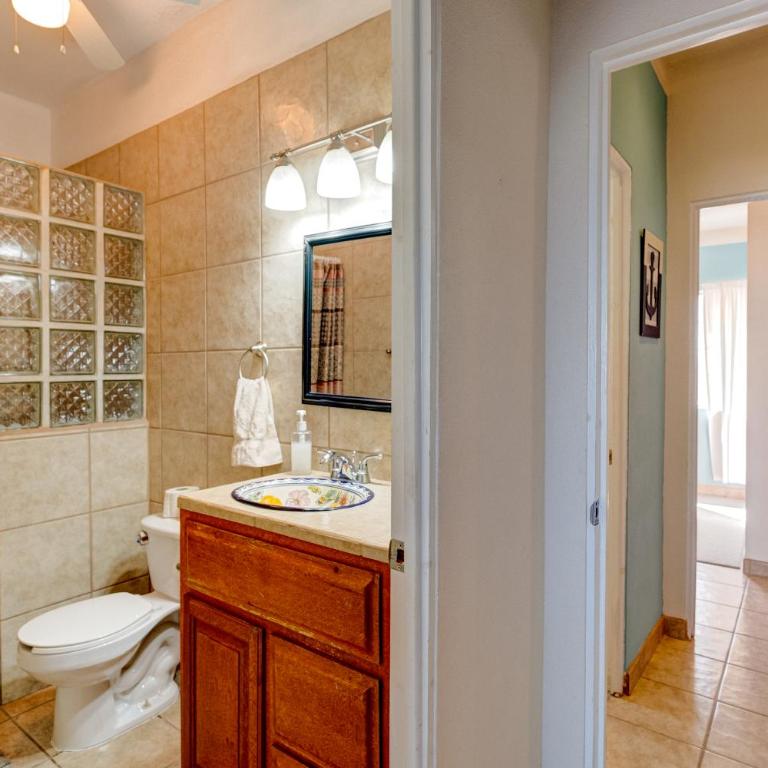 Beach Condo 7-- Sleeps 8, Pool, WiFi, AC, Security - Apartamento de 2 dormitorios - 22