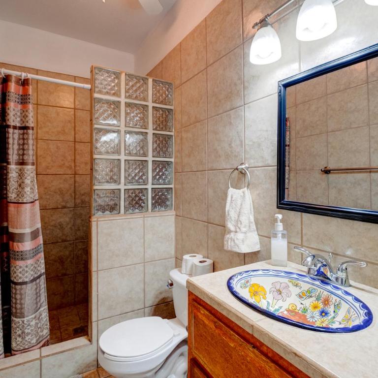Beach Condo 7-- Sleeps 8, Pool, WiFi, AC, Security - Apartamento de 2 dormitorios - 25