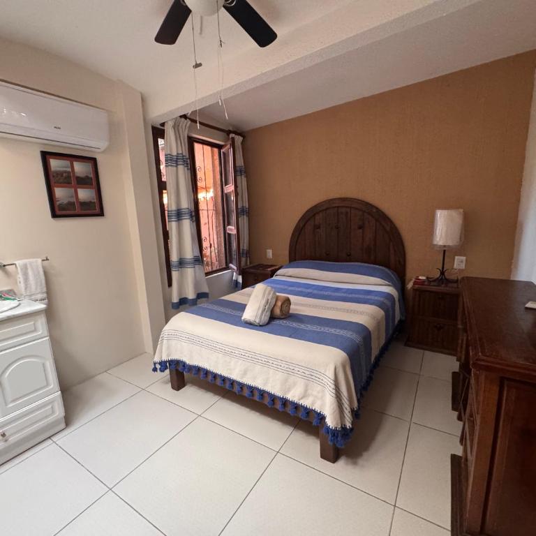 La Casa del Arbol - Habitación Doble con baño privado - 12