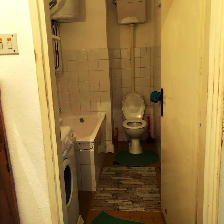 Aparment A - One-Bedroom Apartment - 8