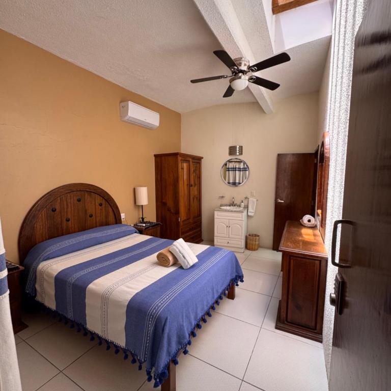 La Casa del Arbol - Habitación Doble con baño privado - 14
