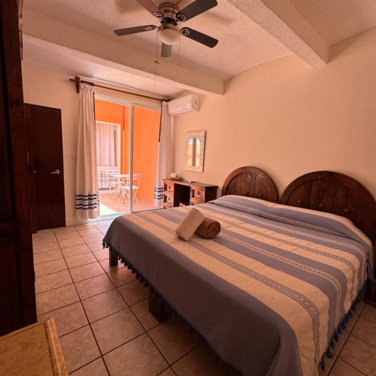 La Casa del Arbol - Habitación Doble con baño privado - 13
