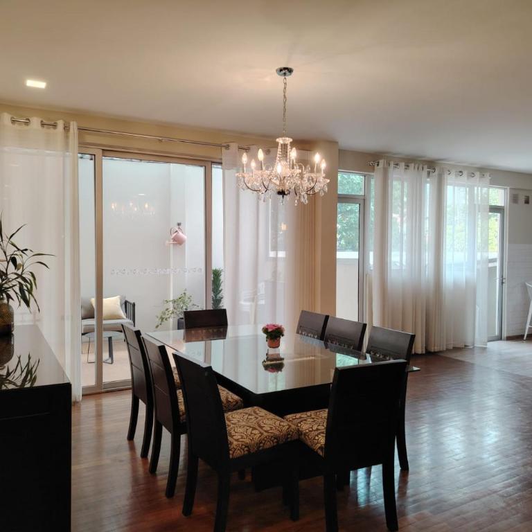 Cozy Flat-Beautiful Kitchen and Excelent Location - Three-Bedroom Apartment - 16