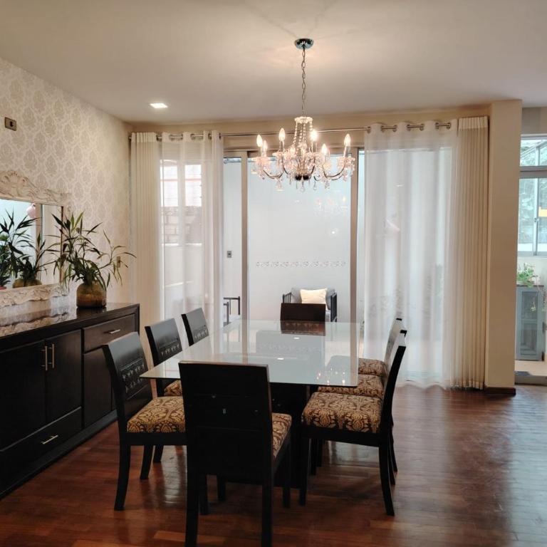 Cozy Flat-Beautiful Kitchen and Excelent Location - Three-Bedroom Apartment - 20