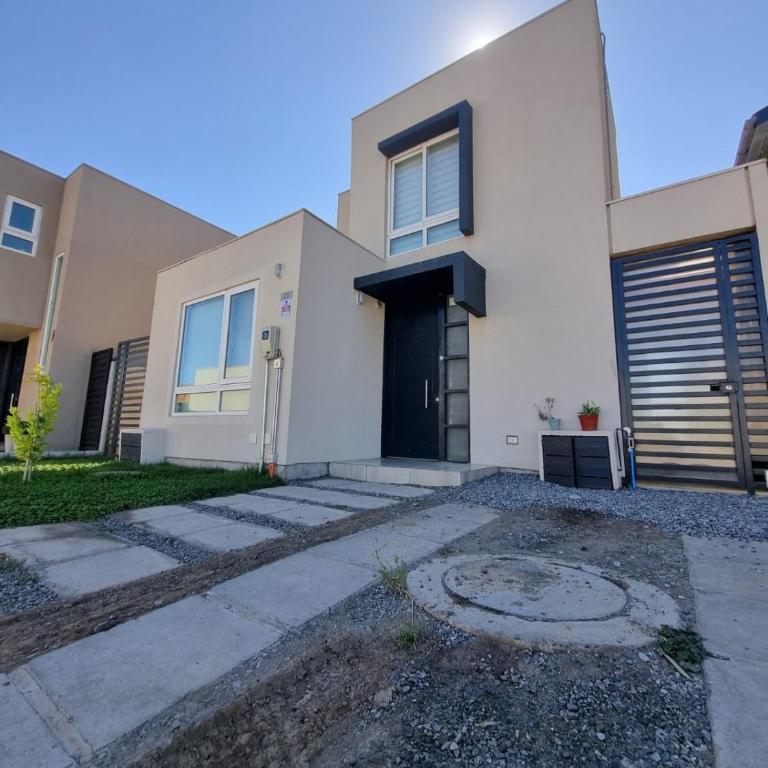 Moderna y acogedora casa en Rancagua - Casa de 3 dormitorios - 1