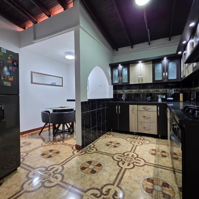 5StarHomes - Casa privada cerca al Estadio y la 70 - Casa de 5 dormitorios - 5