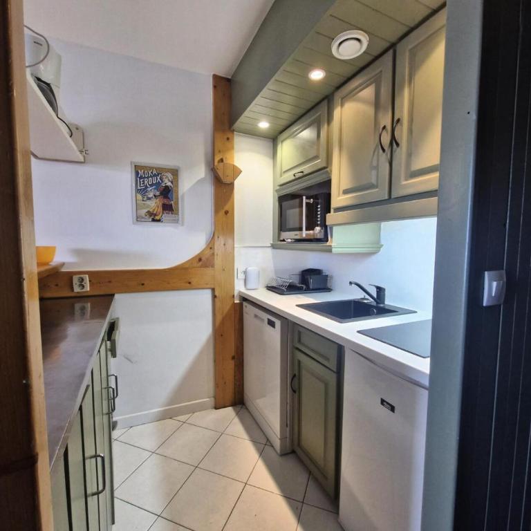 Résidence Nova - Appartement 2 pièces 4 personnes proche des pistes, des commerces, de la garderie et de l'ESF au centre de la station d’Arc 1800 MAE-2038 - Appartement - 3