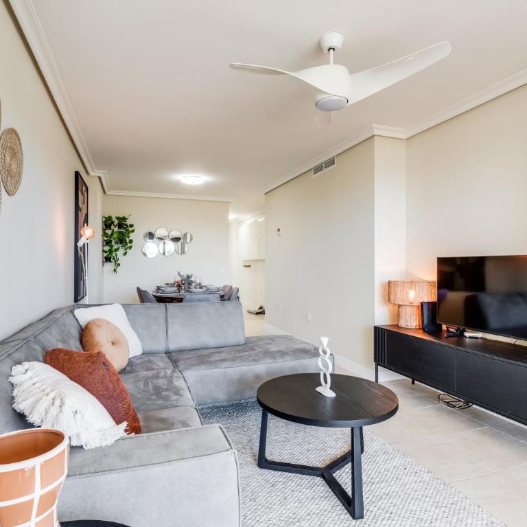 Luxury apartment Sunset Golf with spacious private garden & seaview - Apartamento de 2 dormitorios con terraza y vistas al mar - 9