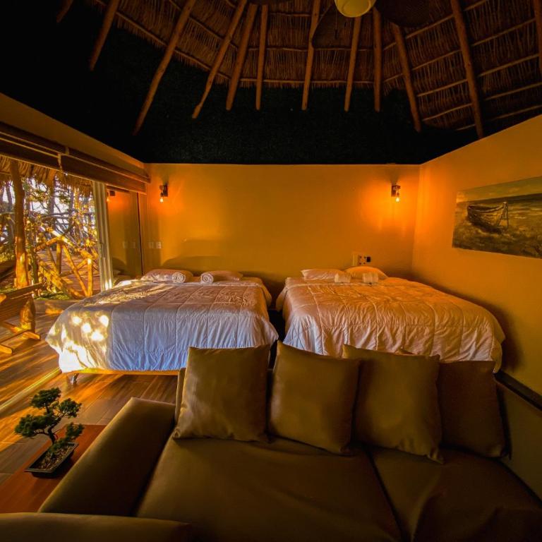 Palm Valley Cabins - Family Room with Garden View - 1