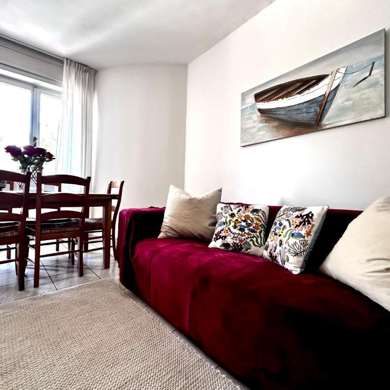 Golden sunset apartment - One-Bedroom Apartment - 6
