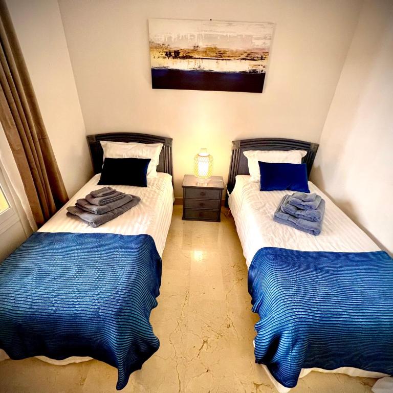 2 bed Elviria - 65sqm Terrace - Pools - Walk to Beach - Two-Bedroom Apartment - 8