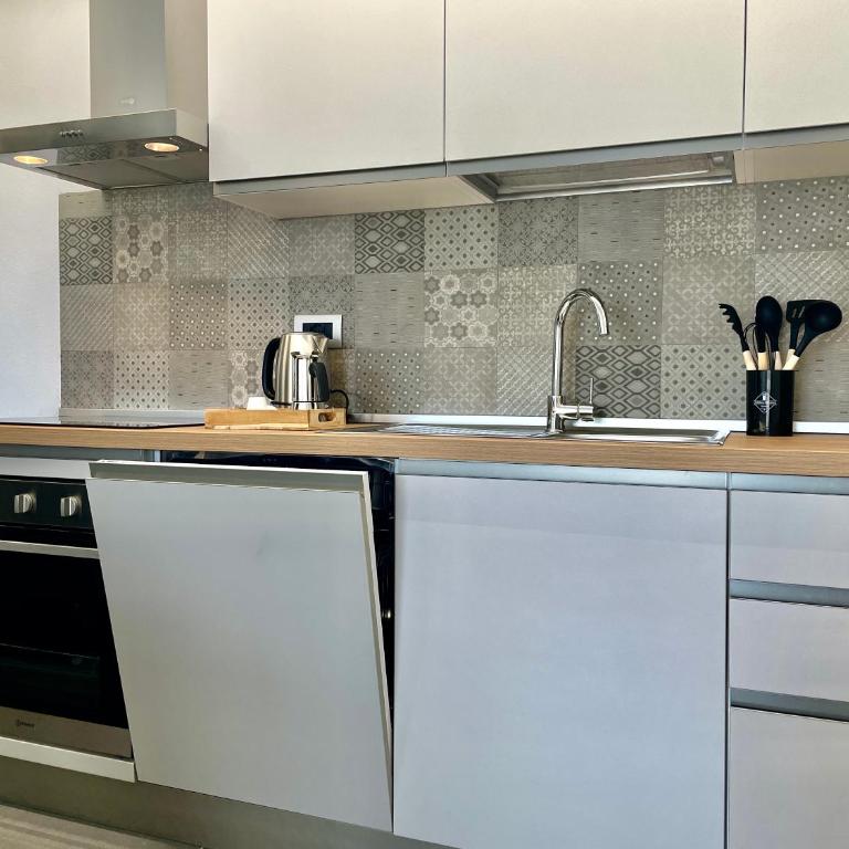 Il Relax con Vista Mare - Free Parking, Wi-Fi - Apartamento de 2 dormitorios con vistas al mar - 24