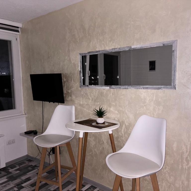 Dva Galebaa - One-Bedroom Apartment - 3