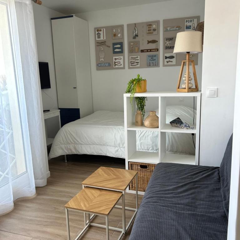 FREJUS PLAGE, 30 mètres de la plage, tout à pieds ! - Studio - 4