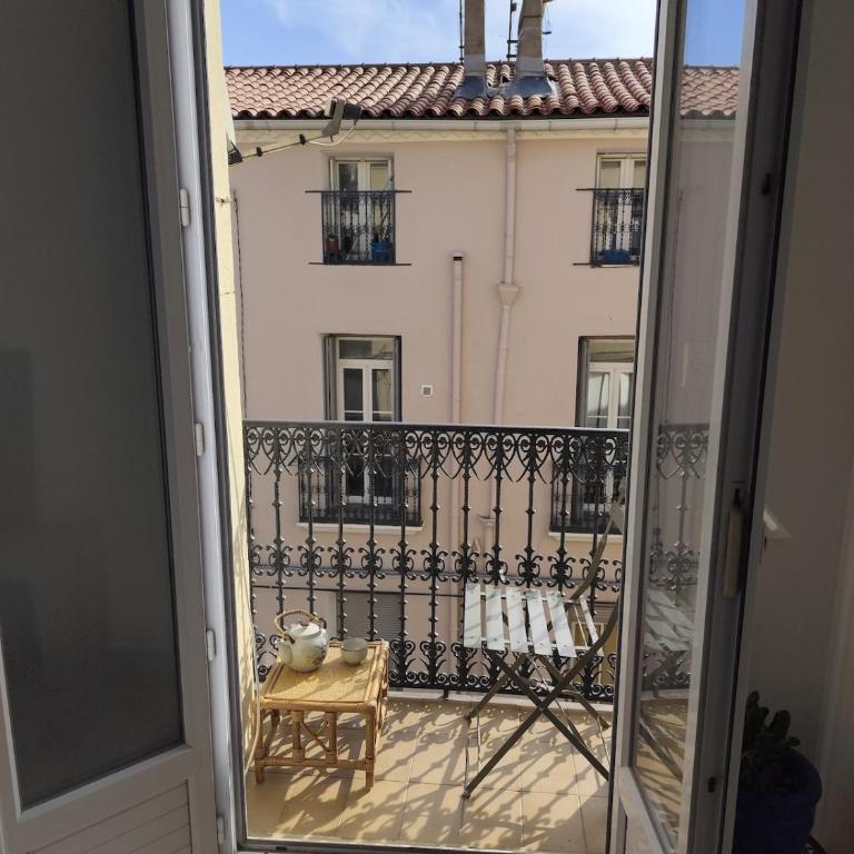 Authentic neighborhood! Central - Two-Bedroom Apartment - 4