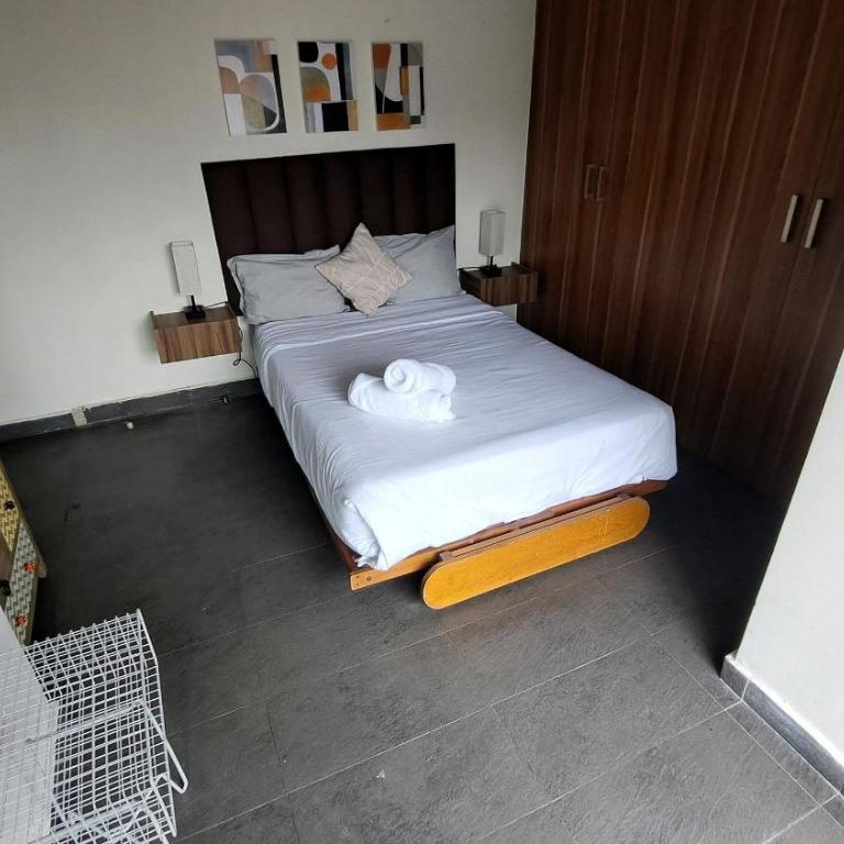 Condominio Villalongin 196 - Three-Bedroom Deluxe Apartment - 17