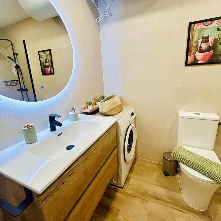 Chic central studio premiere - Studio Apartment with Balcony - 16