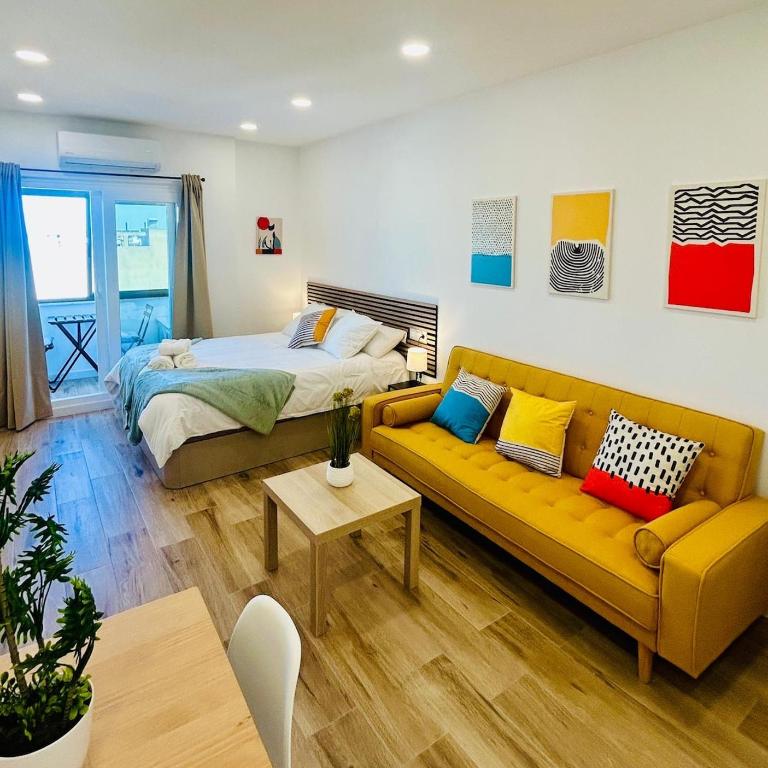 Chic central studio premiere - Studio Apartment with Balcony - 21