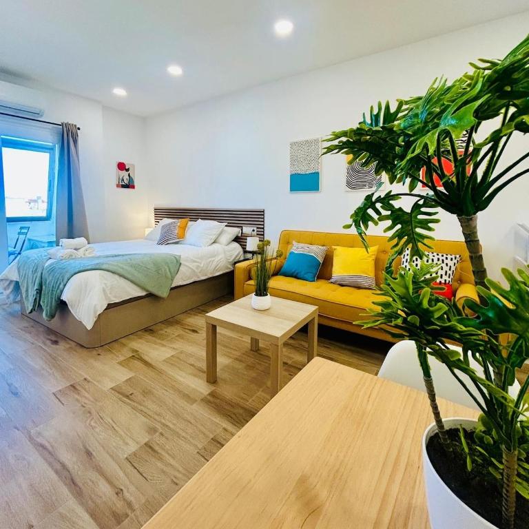 Chic central studio premiere - Studio Apartment with Balcony - 41