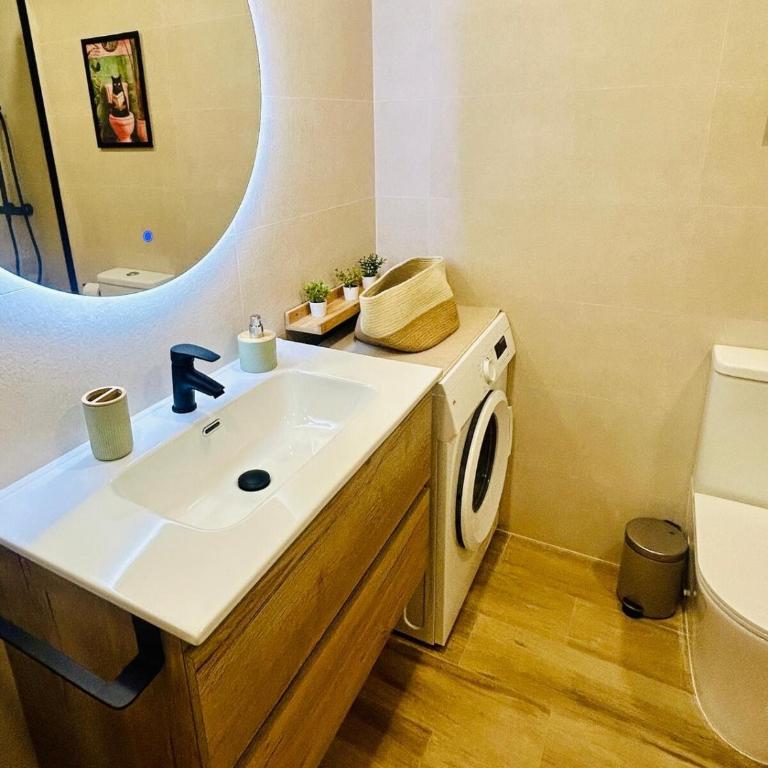 Chic central studio premiere - Studio Apartment with Balcony - 46