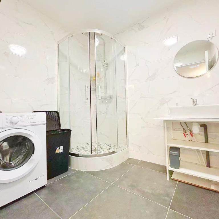 Apartment Le Marais - Three-Bedroom Apartment - 4