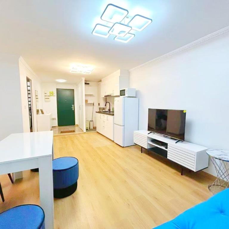 Apartment Le Marais - Three-Bedroom Apartment - 7
