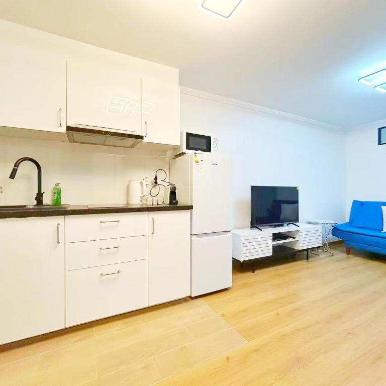 Apartment Le Marais - Three-Bedroom Apartment - 8
