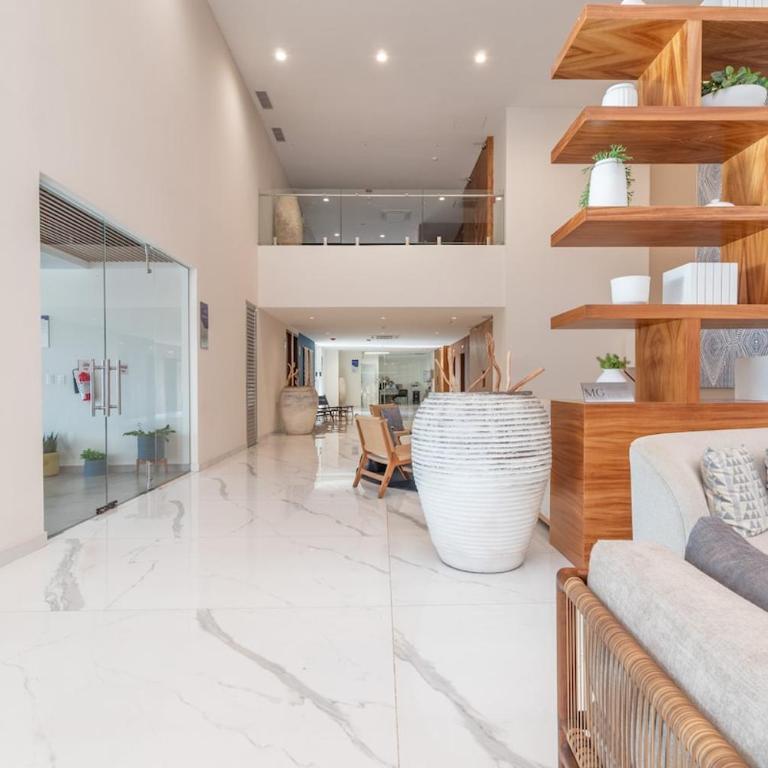 Beautiful views on the 10th floor in Camino al Mar - Two-Bedroom Apartment - 2