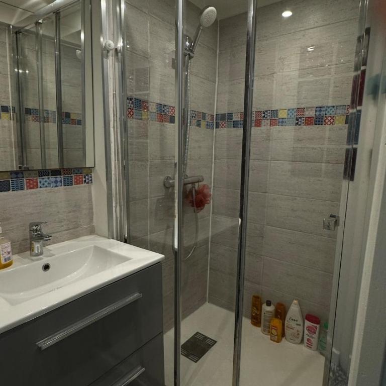 Cosy loft au coeur de Nantes centre ville - One-Bedroom Apartment - 21