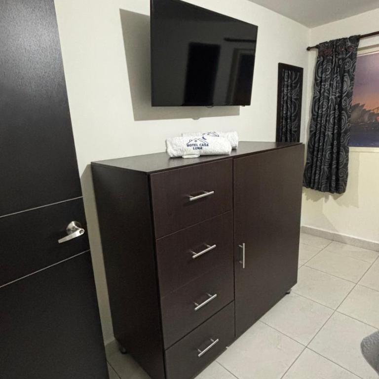 Hotel Casa Luna - Habitación Doble con baño privado - 1 o 2 camas - 1