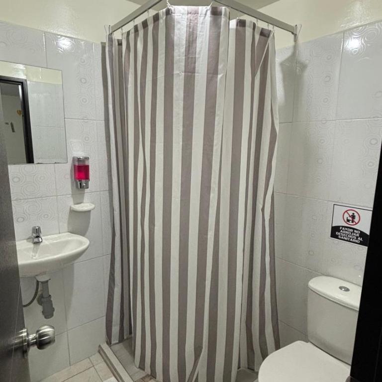 Hotel Casa Luna - Habitación Doble con baño privado - 1 o 2 camas - 5
